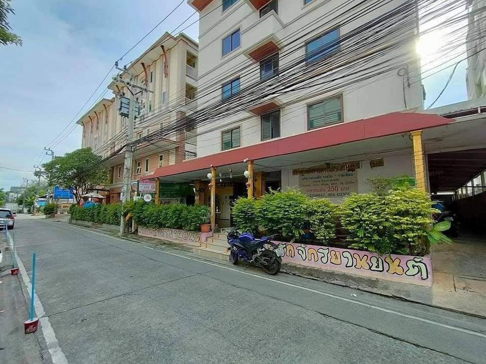 Md Rose Apartment Bangkok Extérieur photo